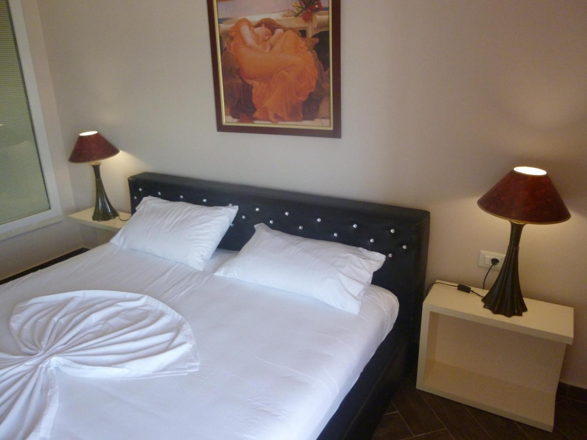 Zverneci Villamaria Hotel מראה חיצוני תמונה